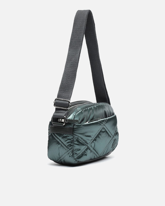 Bolso bandolera pequeño acolchado en nylon metalizado