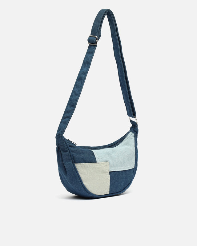 Bolso denim estilo riñonera