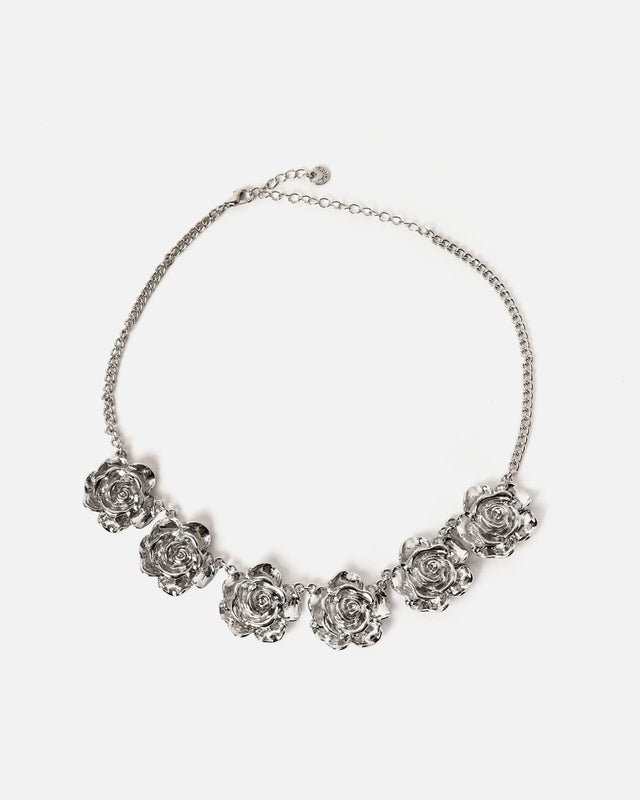 Collar de rosas