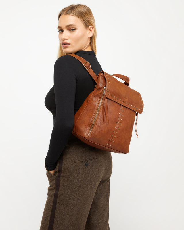 Licha Backpack with flap and metal details 